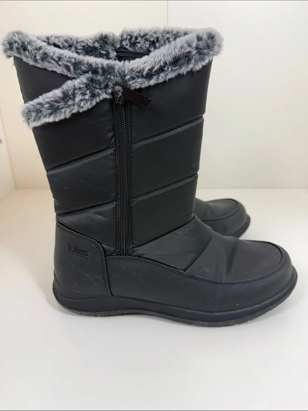 totes Black Waterproof Insulated Boots with Faux Fur Trim